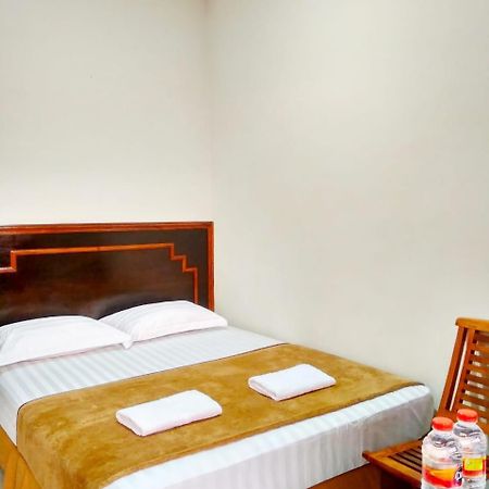 Hotel Keluarga Djagalan Raya Surabaya Luaran gambar