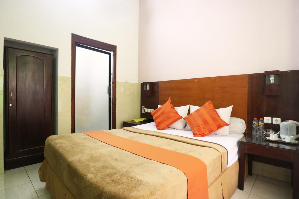 Hotel Keluarga Djagalan Raya Surabaya Luaran gambar