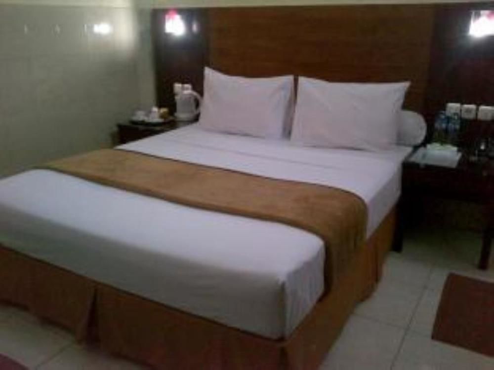 Hotel Keluarga Djagalan Raya Surabaya Luaran gambar