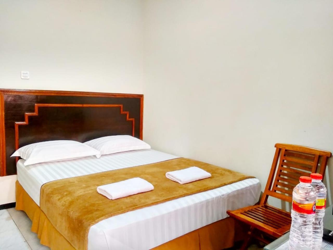 Hotel Keluarga Djagalan Raya Surabaya Luaran gambar