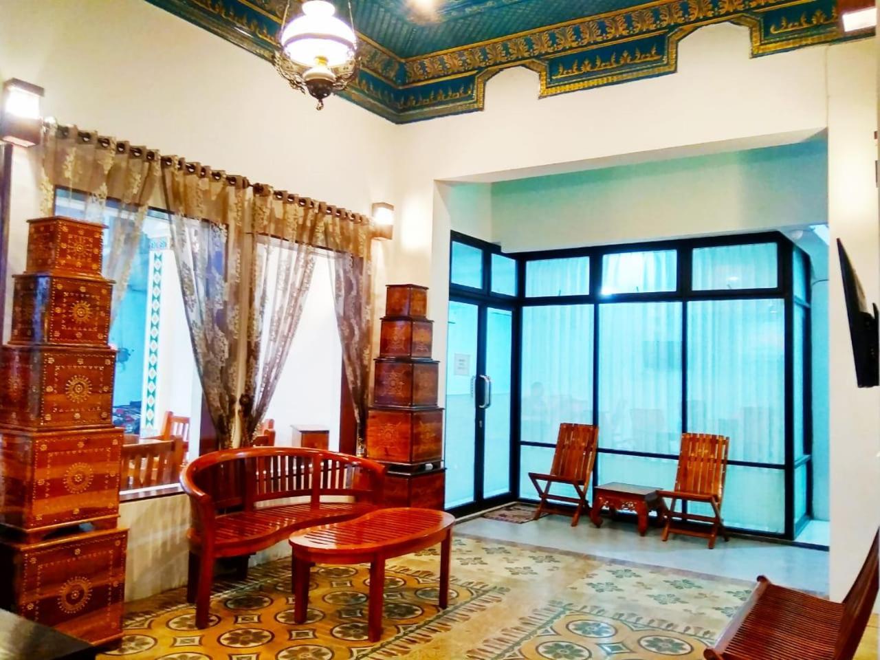Hotel Keluarga Djagalan Raya Surabaya Luaran gambar